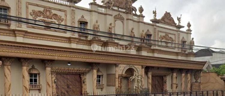 Gedung Mewah Murah di Tengah Kota Jogja, Cocok Untuk Pusat Oleh oleh, Toko, Kantor, Dll, Sangat Dekat Ke Tugu Jogja, Jcm, Ugm, Uny, Area Premium Jogja 1