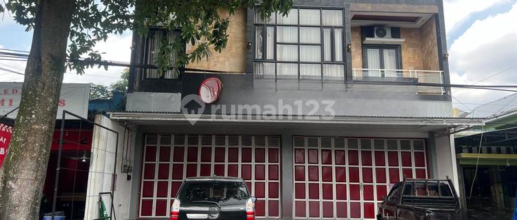 Affordable shop house in a busy area of Condongcatur, near Pakuwon Mall and UGM 1