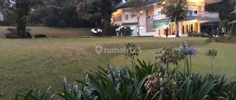 Dijual Villa Loger Cisarua Puncak View Bagus, Taman Taman Luas 1