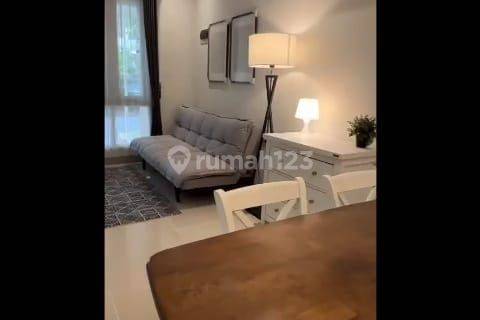 Dijual Cepat Rumah Full Furnished di Cluster di Gading Serpong 1