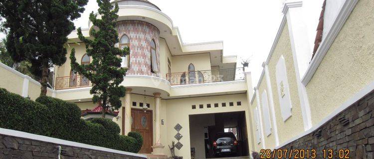 Djual Rumah Cantik Asri, Furnished di Jalan Selabintana, Sukabumi 1