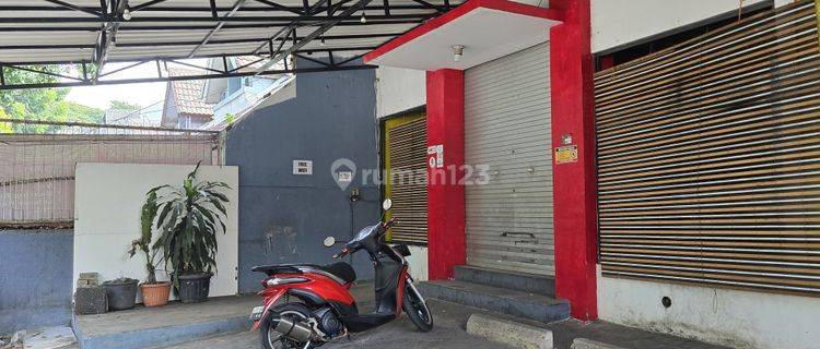 Turun Harga Rumah Usaha di Pinggir Jalan Kencana Loka Raya 1