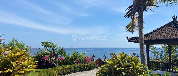  Beach Front Villa For Sale. 1