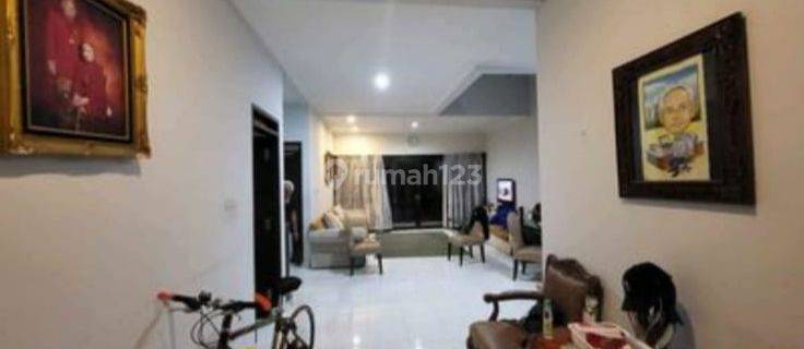 Rumah Bagus Furnished SHM di sayap Dago, Bandung 1