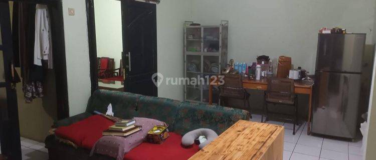 Rumah Bagus Unfurnished SHM di Sayap Moh Ramdan, Bandung 1