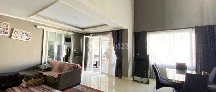 Rumah 2 Lantai Bagus Unfurnished SHM di Sayap Kopo , Bandung 1