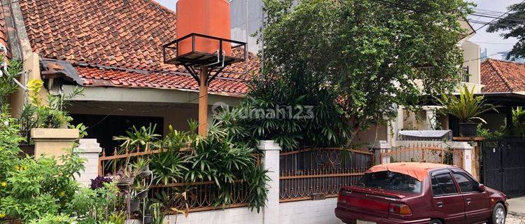 Rumah Lama Dekat Perkantoran Kuningan Sudirman 1