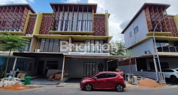 Rumah 2 Lantai Siap Huni di Icon Central Batam, Batam 1