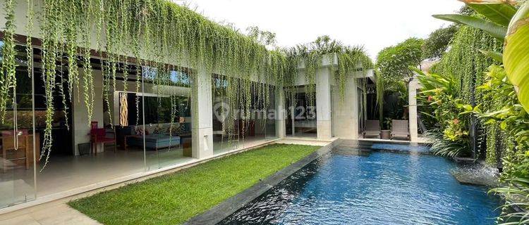 Luxury Villa 100 Meters to the Beach, Very Popular to Rent, Jimbaran 1