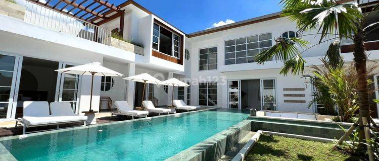 Vila Baru Luxury Strategis, Dekat Canggu & Seminyak, Kerobokan 1