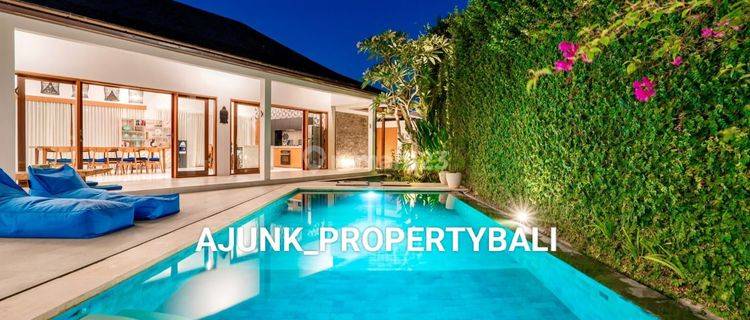 Modern Luxury Villa Close to Batu Bolong Beach, Canggu 1