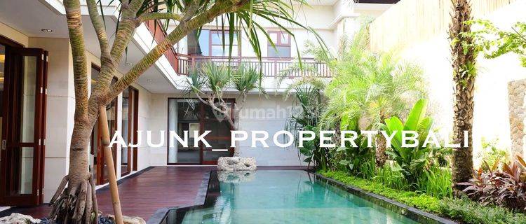 New & Luxury Villa, Modern Tropical, One Gate System, Umalas Bumbak 1