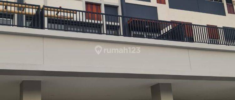 Dijual ruko hadap danau, Melody, 3 lantai, depan jalan 1