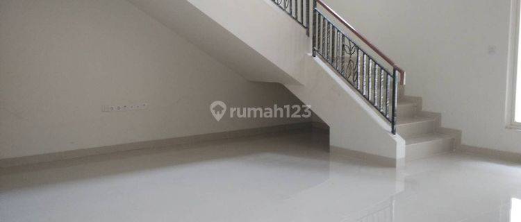 Disewakan Rumah Di Goldfinch, Gading Serpong Luas 250, Luas 1