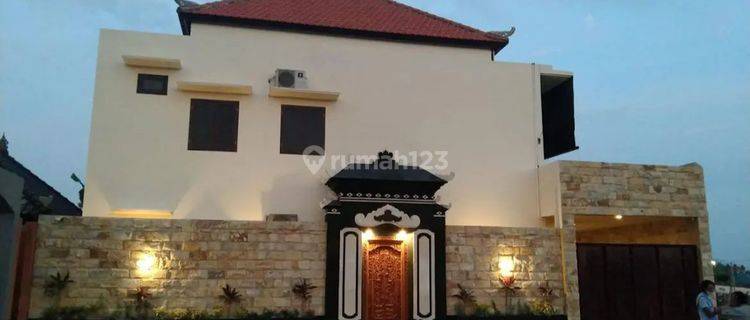 Villa Cantik Fur Furnished di Jl Tiying Tutul, Canggu 1