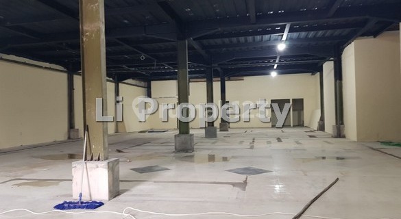 gedung Setiabudi, dekat gerbang tol Srondol dan Banyumanik, Semarang 1