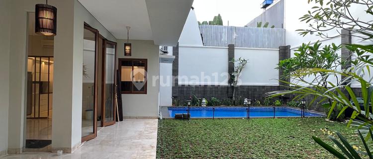 House In Compound 4 Bedroom With Swimming Pool 1
