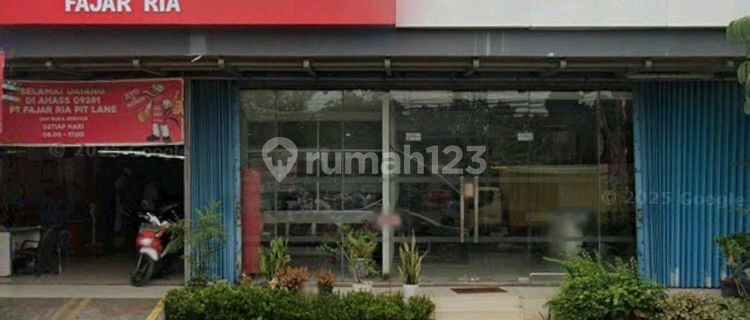 For Sale 2-Story Commercial Building Former AHASS Honda Motor Showroom 1