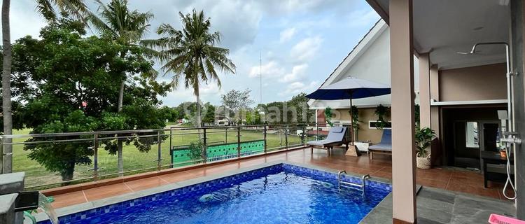 Rumah Kolam Renang Jalan Godean Jln Kabupaten 1