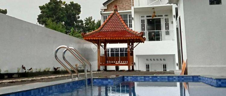 Villa Kolam Renang Tanah Luas Bangunan Baru Jogja 1