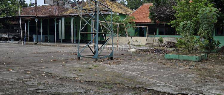 Tanah Dan Gedung Harga Istimewa Di Taman Kota Madiun. 1