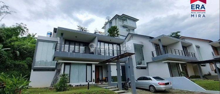 Rumah 2 Lantai Bagus Semi Furnished di Dago Pakar, Bandung 1