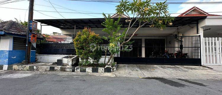 Dijual Cepat Rumah Luas Posisi Hook Lokasi Di Darmo Baru Barat Surabaya KT 1