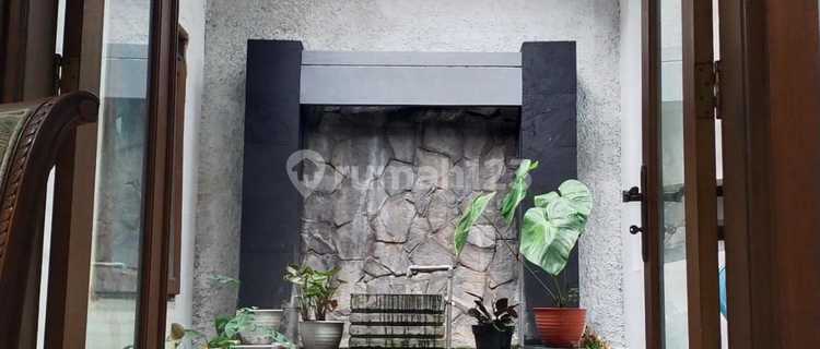 House For Sale Quickly in Setra Dago Raya Antapani Bandung 1
