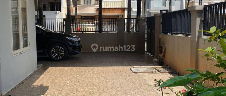 Disewakan Rumah Full Furnished di Perumahan Taman Palem Lestari 1