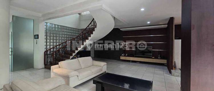 Rumah Sunrise Garden 2 Lantai Minimalis Modern LT 356m2 3 Kamar 1