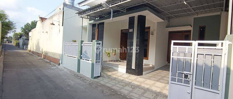 Dijual Rumah Siap Huni Strategis, Harga 800 Jtan di Depok Sleman 1