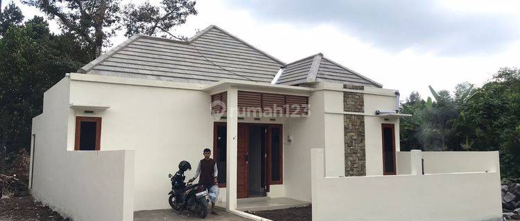 Rumah Bergaya Modern 500 Jtan Di Selatan Pemda Sleman 1