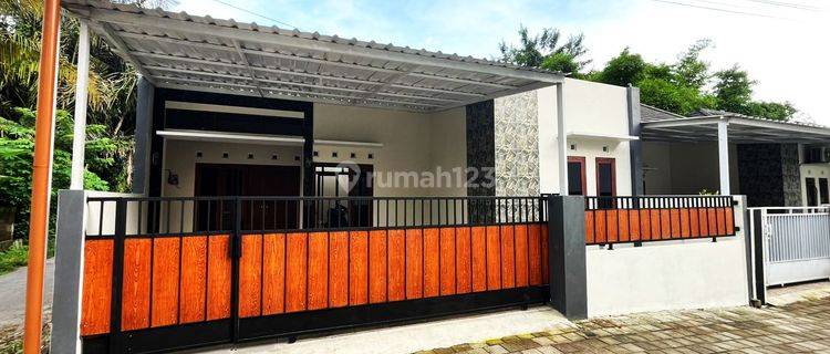 Rumah Dalam Cluster Harga 725 Jt Nego di Selatan Pasar Cebongan 1