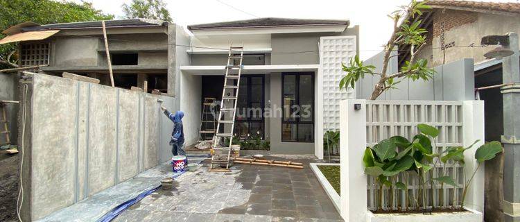 Jual Rumah Impian Bergaya Eropa Klasik di Selatan Pemda Sleman 1