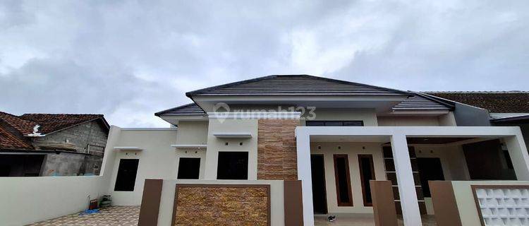 Rumah Siap Huni Desain Elegant, Strategi Di Purwomartani Sleman 1