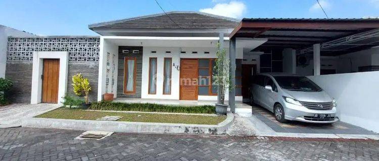 Rumah Modern Perum Ambarketawang Gamping Jogja.strategis Kpr , Sleman 1