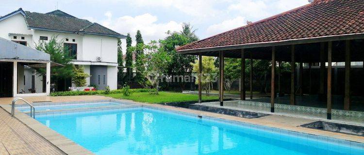 Rumah Dijual Murah Di Depok Sleman.PRIVATE POOL & FURNISHED BU !! 1