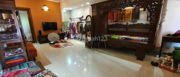 Rumah Mewah 2lantai Dijual Jogja Area Kampus UGM Pandega. 1