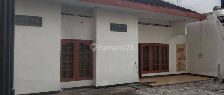 Kantor Mess Disewakan Maguwo Depok Jogja.strategis Murah , Sleman 1