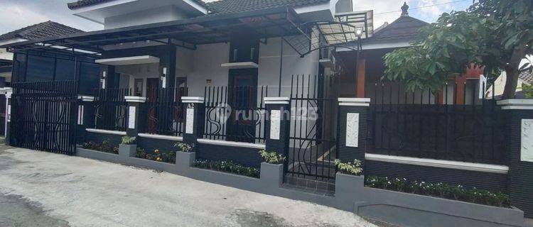 Rumah Perum Dkt Transmart Maguwo Depok Jogja.strategis Kpr, Sleman 1