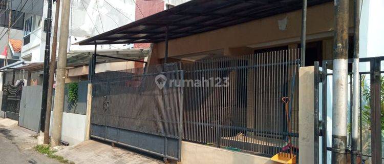 Di Jual Rumah Greenville  1