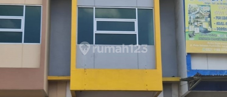 Ready-to-use shop house in good condition, strategically located in Kalideres, 0009 Crsus 1