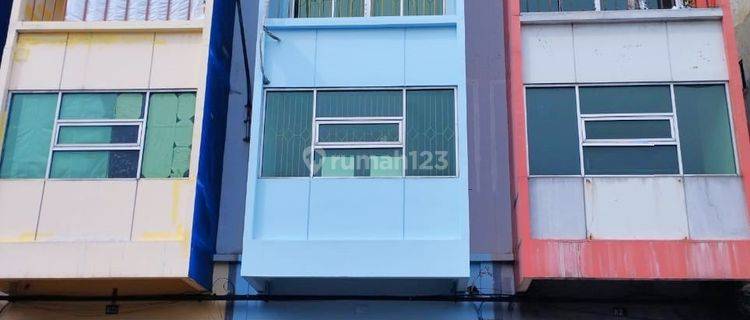 Ruko Siap Pakai Strategis di Duta Alpha Indah, Kode 0012 Aguvon  1