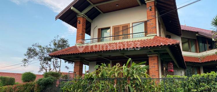 Rumah Modern Di Semarang Selatan 1