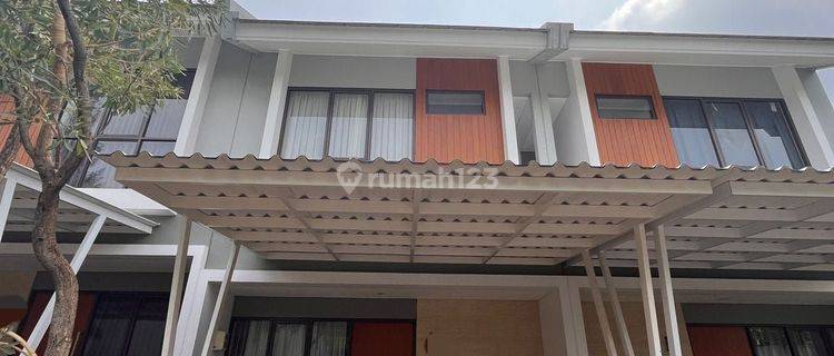 Rumah Mewah Minimalis di Premier Estate 3
Kranggan
Cibubur. 1