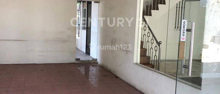 Disewakan Rumah Dengan Tanah Luas Bisa Untuk Gudang
Di Sunter 1