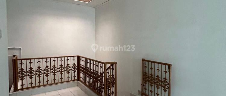 Rumah 2 Lantai Siap Huni Di Gading Indah  Ld 1