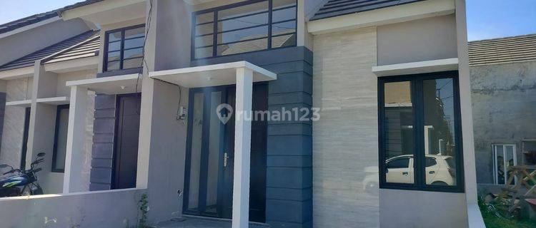 Dijual Rumah Modern Minimalis di Rungkut Surabaya 1