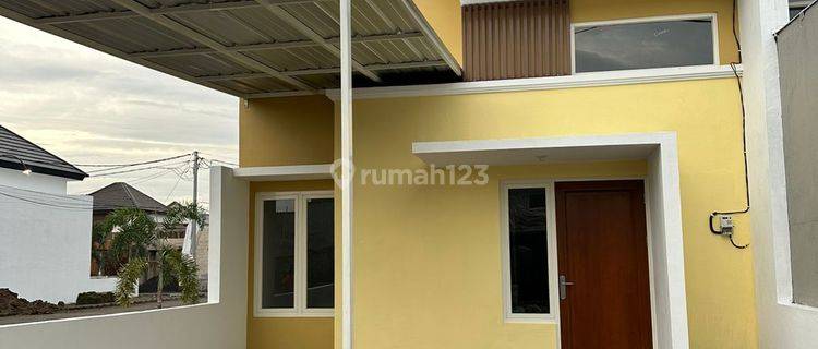 RUMAH DI TENGAH KOTA SIDOARJO 1