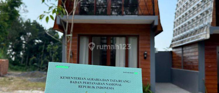 Villa 2 Lantai Cocok Buat Investasi 1